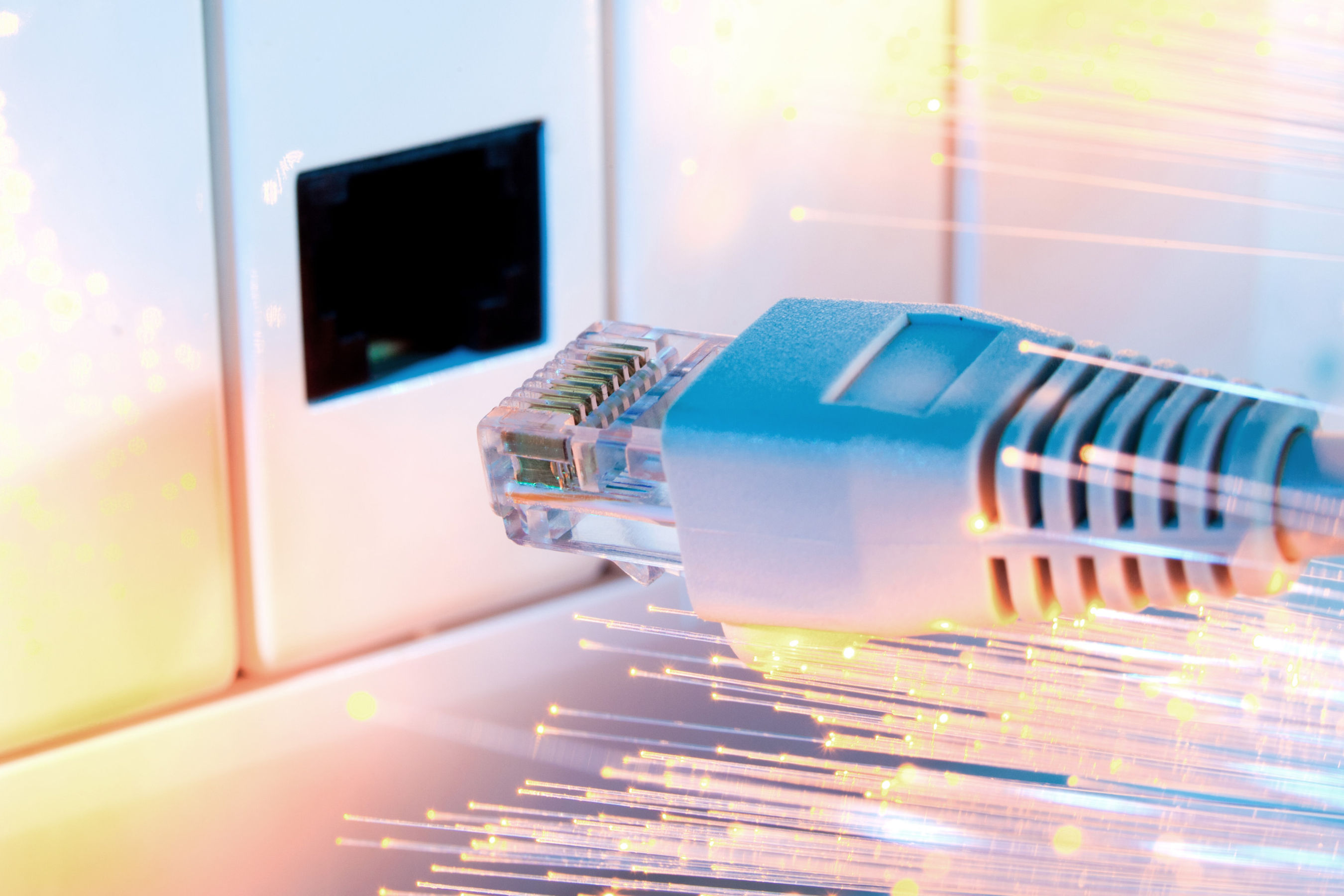 Power over Ethernet (PoE) für Industrie & Unternehmen