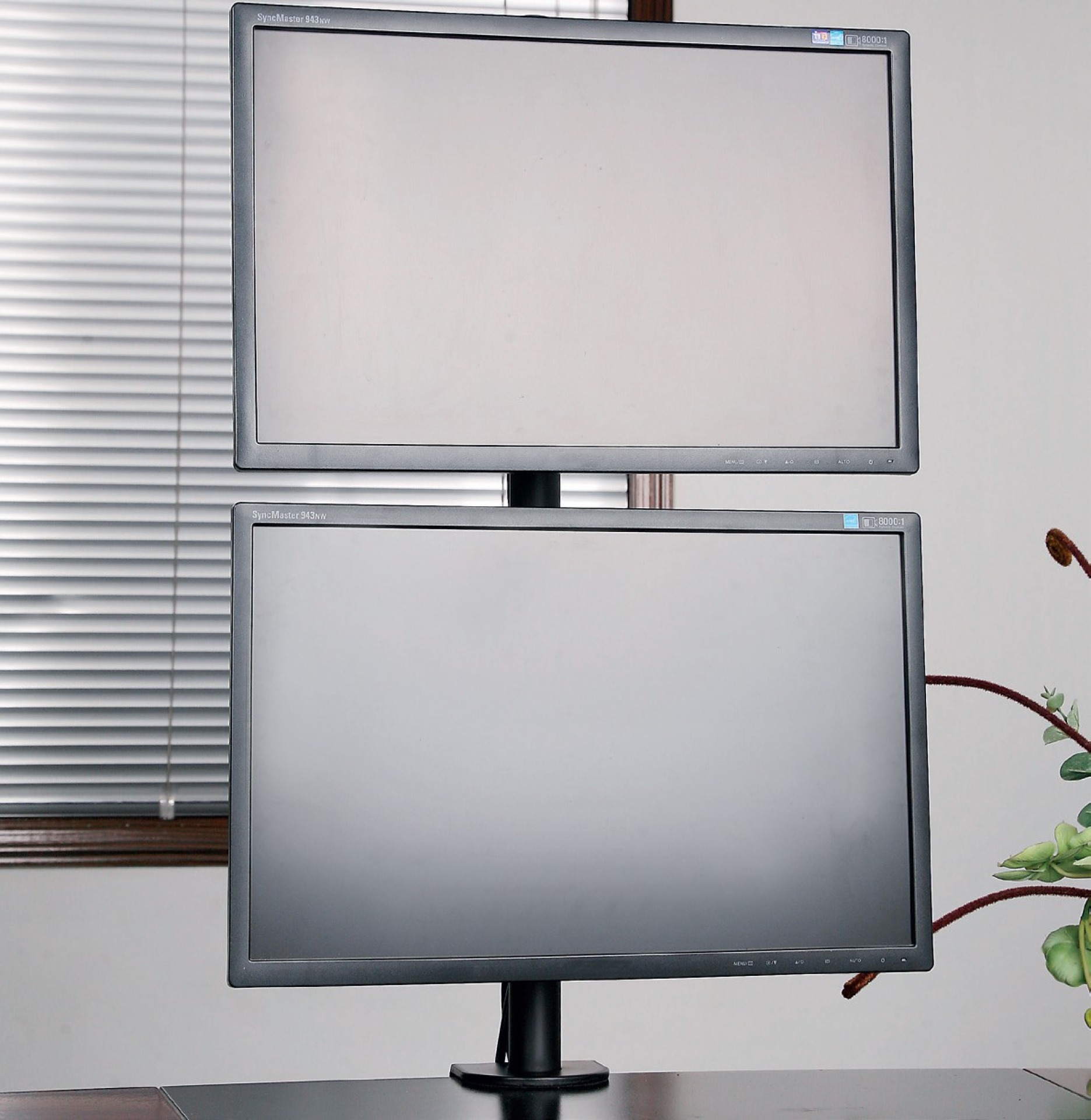 Schreibtischhalterung für 2 LCD TV LED 13"-27", vertikal, mit Klemme